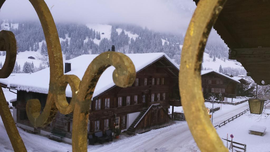 Hotel Restaurant Baren Gsteig Exterior photo